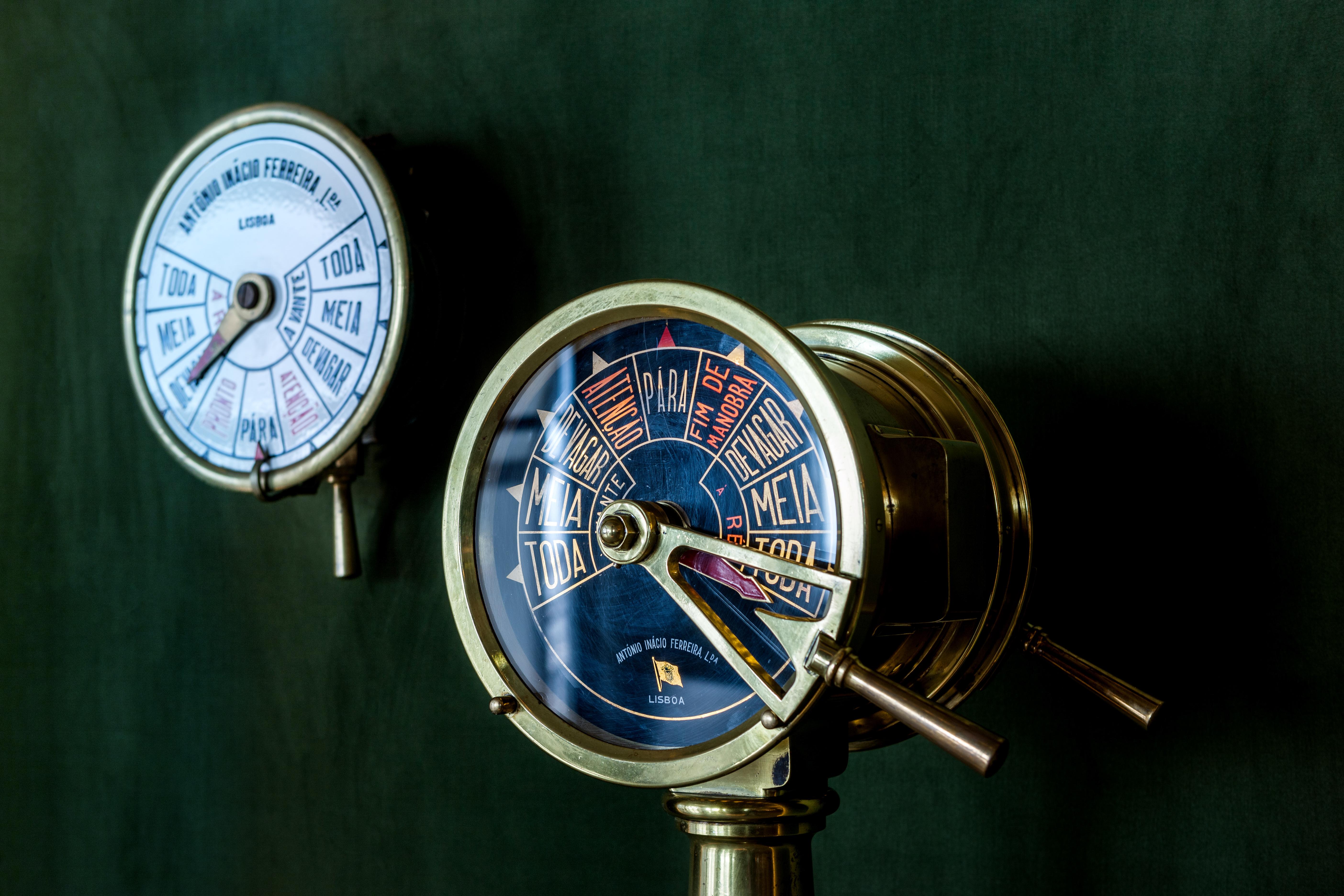 Grand Hotel Acores Atlantico Ponta Delgada  Ngoại thất bức ảnh A pressure gauge